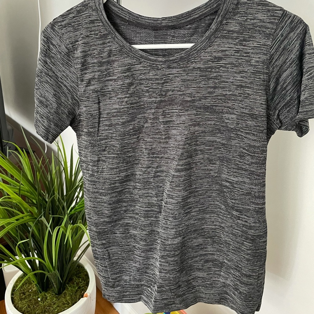 Swiftly Breeze Short Sleeve sz 4